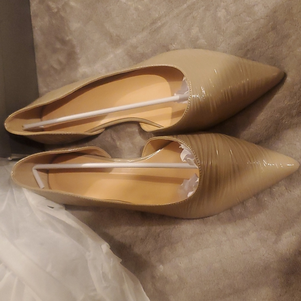 Brand new beige  flats